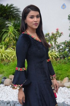 Mannara Chopra New Photos - 21 of 37