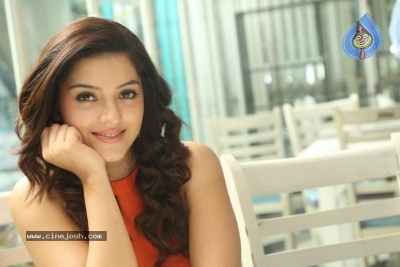 Mehreen Kaur New Photos - 16 of 40