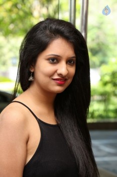 Nikita Bisht New Photos - 5 of 33