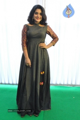 Niveda Thomas New Pics - 11 of 21