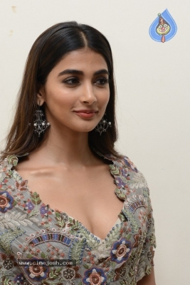 Pooja Hegde New Pics - 18 of 20