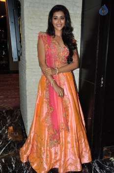 Pooja Jhaveri Photos - 14 of 42