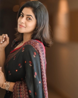 Poorna Photos - 1 of 9