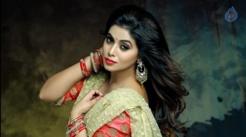 Poorna Photoshoot Photos - 7 of 21