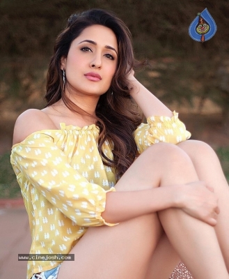 Pragya Jaiswal New Pics - 11 of 13