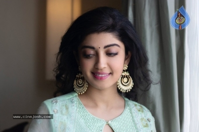 Pranitha Subhash Photos - 6 of 7