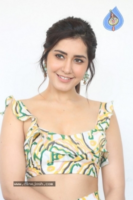 Raashi Khanna Photos - 11 of 42