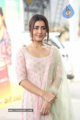 Raashi Khanna Photos - 7 of 20