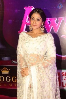 Regina Cassandra Images - 43 of 47