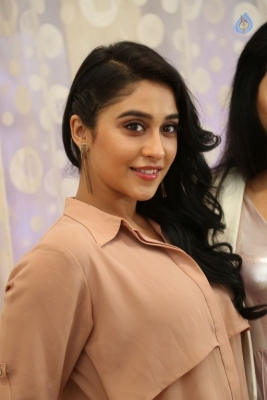 Regina Cassandra New Photos - 10 of 40