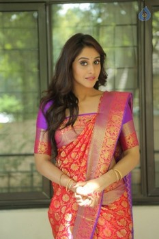 Regina Cassandra New Pics - 10 of 33