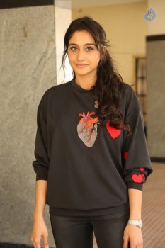 Regina Cassandra Photos - 13 of 59