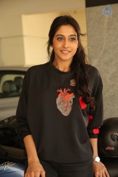 Regina Cassandra Photos - 50 of 59