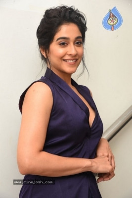 Regina Cassandra Photos - 4 of 42