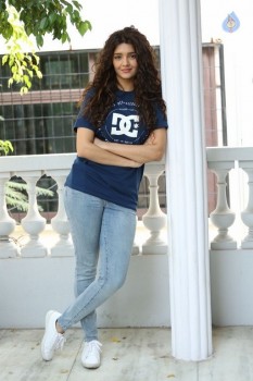 Ritika Singh Latest Photos - 13 of 34