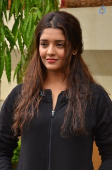 Ritika Singh New Gallery - 3 of 37