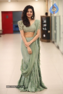 Ritika Singh Photos - 4 of 39