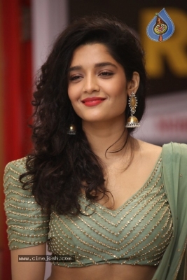 Ritika Singh Photos - 6 of 39