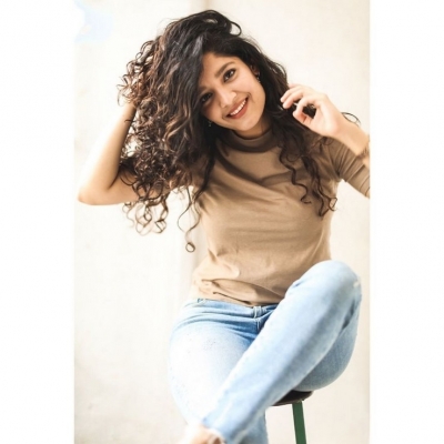 Ritika Singh Stills - 11 of 18