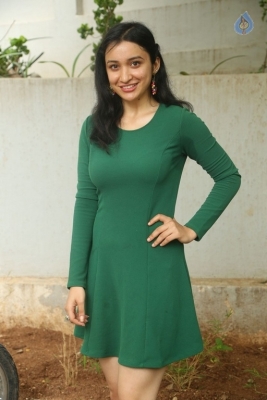 Sakshi Kakkar New Photos - 6 of 26