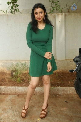 Sakshi Kakkar New Photos - 12 of 26