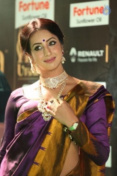 Sanjjanaa at IIFA 2017 - 38 of 41