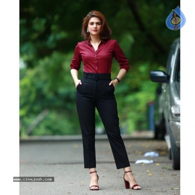 Shraddha Das Photos - 11 of 13