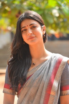 Shruti Haasan Latest Pics - 3 of 25