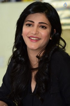 Shruti Haasan Pics - 14 of 38