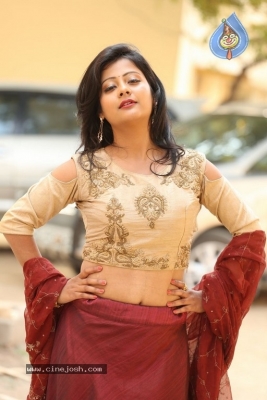 Shubhangi Pant Stills - 11 of 21