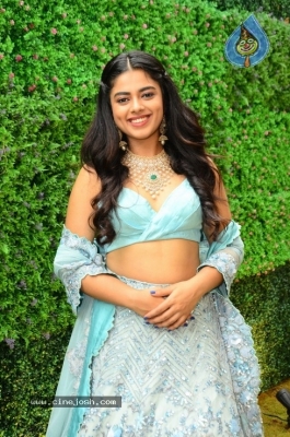 Siddhi Idnani Photos - 13 of 16