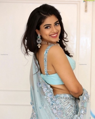 Siddhi Idnani Photos - 6 of 13