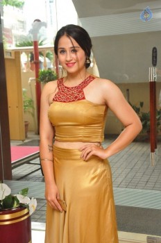 Simrat Juneja Photos - 4 of 42