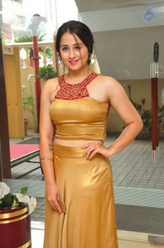 Simrat Juneja Photos - 5 of 42