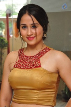 Simrat Juneja Photos - 13 of 42