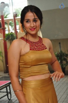 Simrat Juneja Photos - 18 of 42