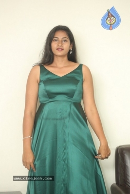 Siri Chandana Krishnan Photos - 6 of 21