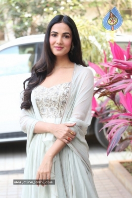 Sonal Chauhan Interview Photos - 5 of 34