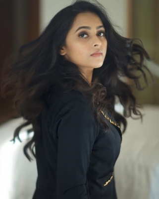 Sri Divya Photos - 1 of 9