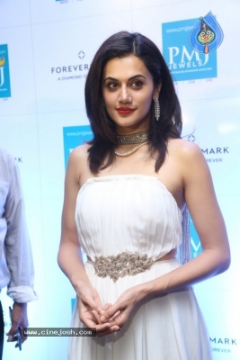 Taapsee Pannu New Stills - 16 of 17