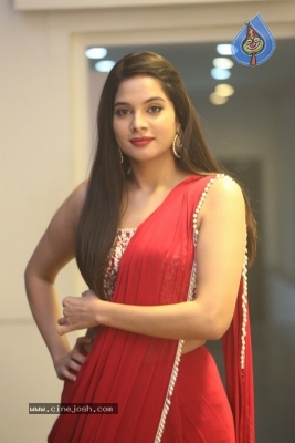 Tanya Hope Photos - 10 of 21