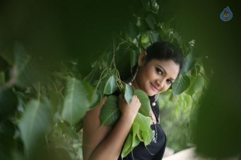 Vasavi Reddy New Photos - 3 of 15