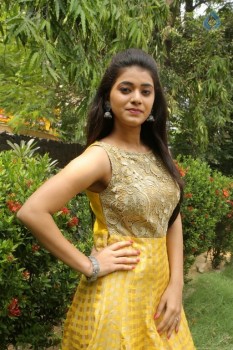 Yamini Bhaskar New Gallery - 1 of 21