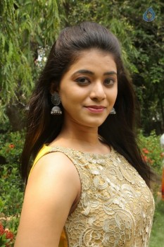 Yamini Bhaskar New Gallery - 19 of 21