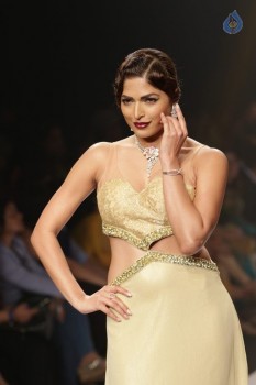 India International Jewellery Week 2015 Fashion Show