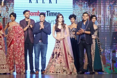 Kriti Sanon at Bomby Times Fashion Week 2017