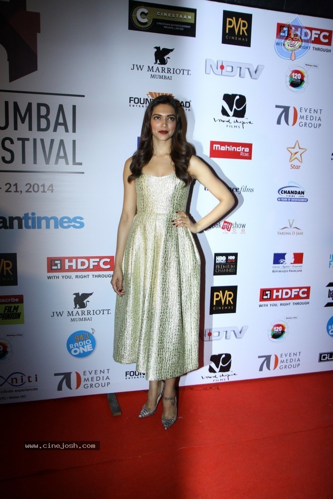 16th Mumbai Film Festival Opening Ceremony - 71 / 168 photos