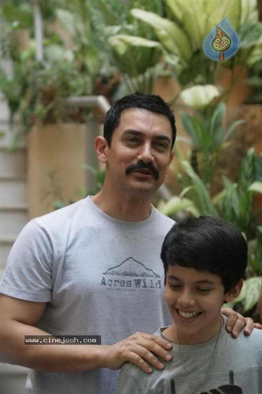 Aamir Khan Promotes Zokkomon - 22 / 50 photos