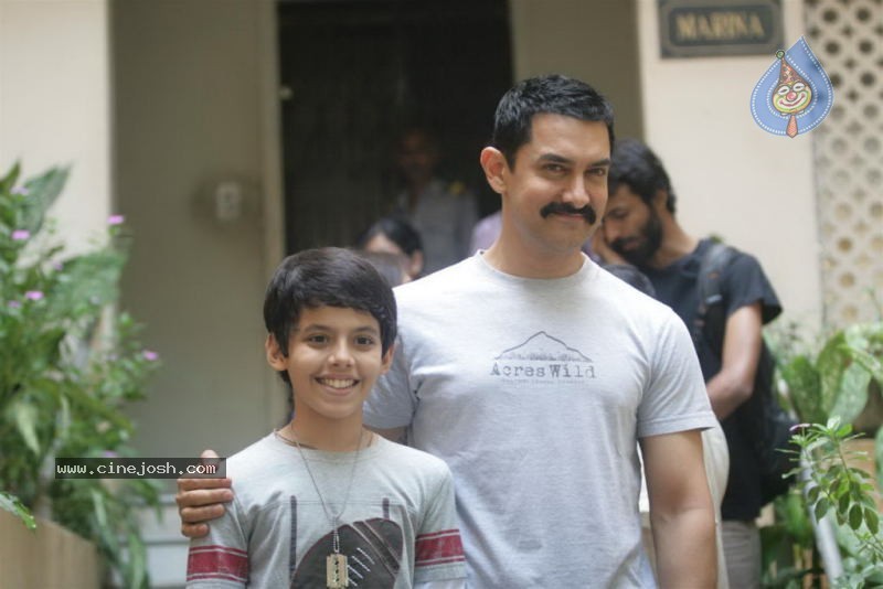 Aamir Khan Promotes Zokkomon - 42 / 50 photos