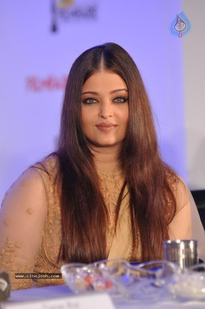 Aishwarya's second Cannes red carpet